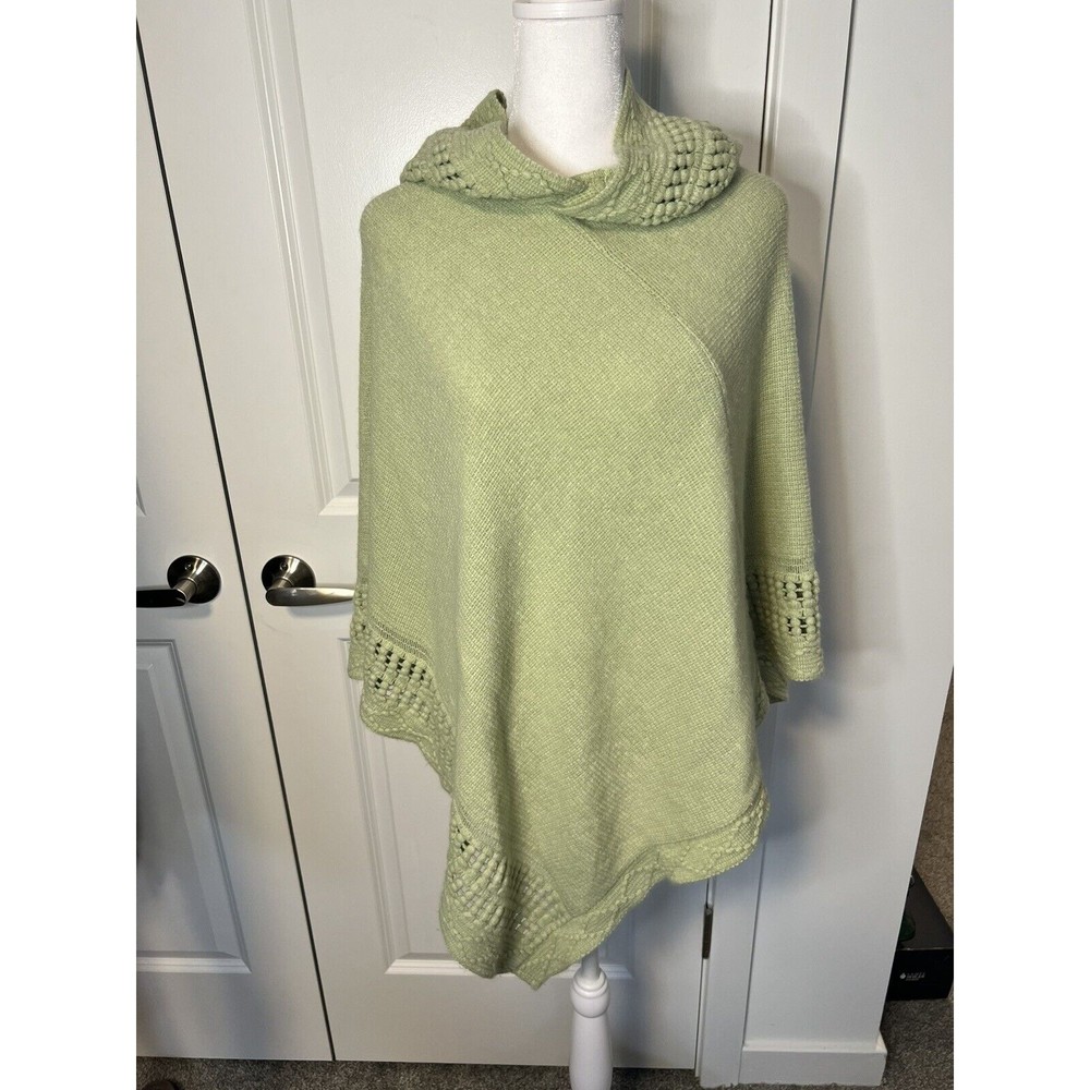 Steve Madden Hooded Cape Poncho Womens one size Asymmetrical Knit Celadon Green